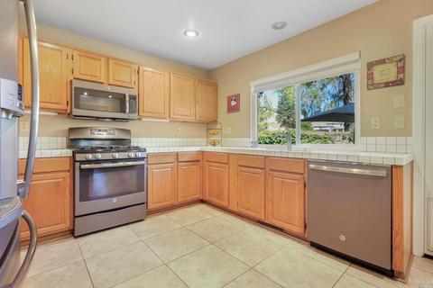 575 Bald Eagle Dr, Vacaville, CA 95688 photo 17