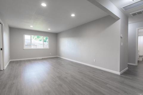870 W A St, Dixon, CA 95620 photo 6