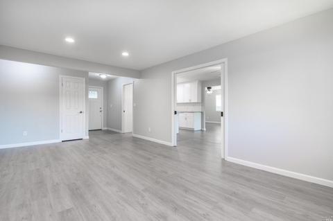 870 W A St, Dixon, CA 95620 photo 4