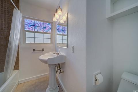 554 Russell St, Vallejo, CA 94591 photo 16