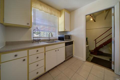 554 Russell St, Vallejo, CA 94591 photo 21