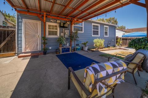 554 Russell St, Vallejo, CA 94591 photo 28