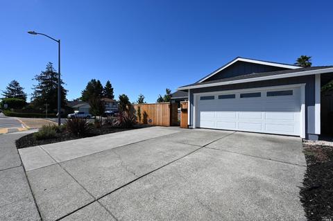 726 Ely Blvd S, Petaluma, CA 94954 photo 3