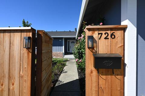 726 Ely Blvd S, Petaluma, CA 94954 photo 4
