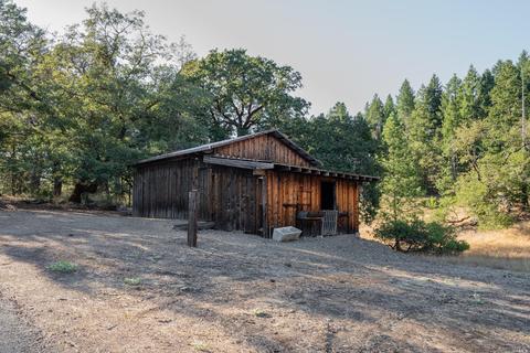 3951 Ridgewood Rd, Willits, CA 95490 photo 2