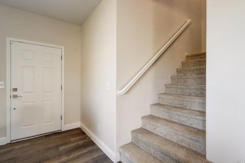 403 Oak Crest Pl, Pittsburg, CA 94565 photo 2