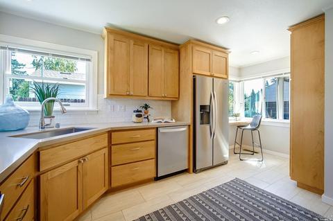 2014 E Haven Dr, Santa Rosa, CA 95404 photo 13