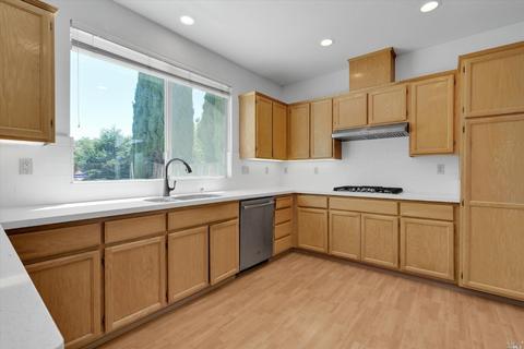 824 Sandhurst Dr, Vallejo, CA 94591 photo 10