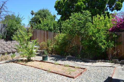 415 Larkin Dr, Benicia, CA 94510 photo 5