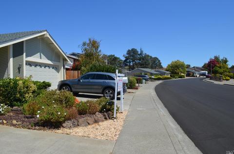 415 Larkin Dr, Benicia, CA 94510 photo 6
