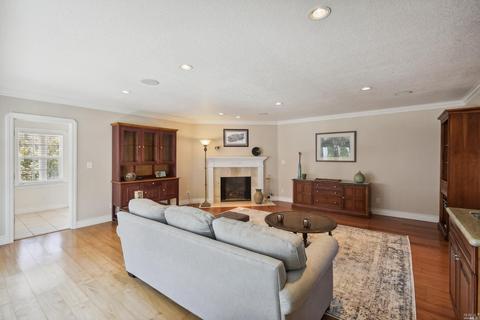 645 Washington St, Vallejo, CA 94590 photo 10