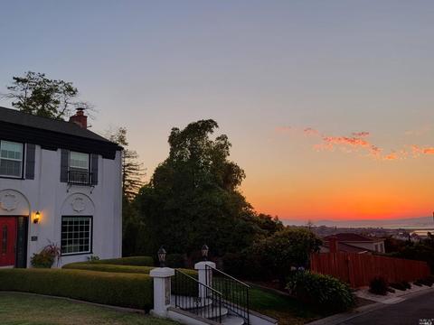 645 Washington St, Vallejo, CA 94590 photo 2