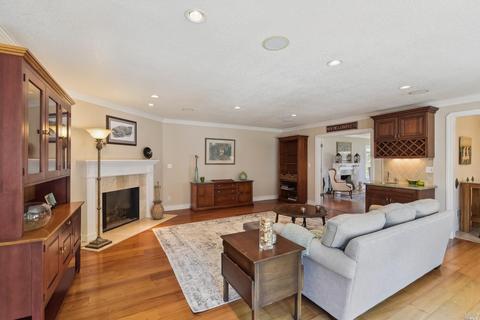 645 Washington St, Vallejo, CA 94590 photo 8