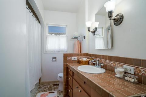 890 N Oak St, Ukiah, CA 95482 photo 12