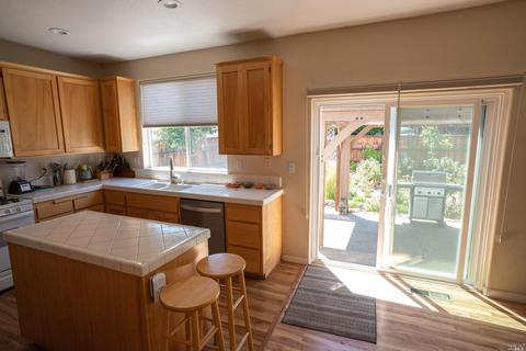 447 Gamay Dr, Cloverdale, CA 95425 photo 9