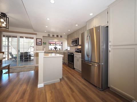 110 Greenbrook Ct, Windsor, CA 95492 photo 8