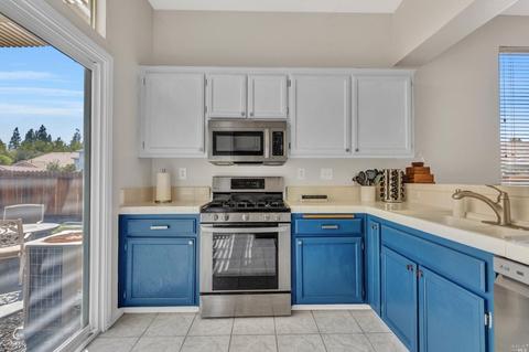 536 Edenderry Dr, Vacaville, CA 95688 photo 11