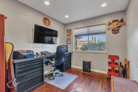 643 Oakbrook Dr, Fairfield, CA 94534 photo 31