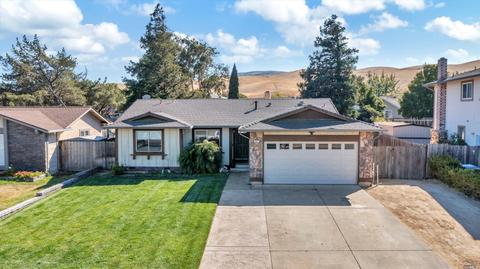 643 Oakbrook Dr, Fairfield, CA 94534 photo 3