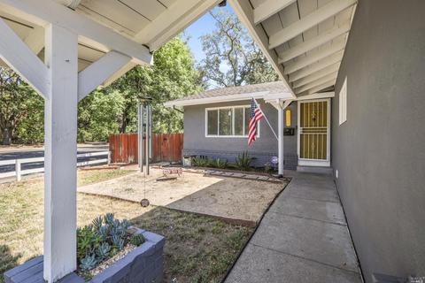191 E Deodara St, Vacaville, CA 95688 photo 4