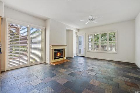 220 Macarthur Ln, Sonoma, CA 95476 photo 9