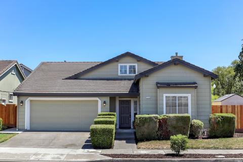 7110 17th Hole Dr, Windsor, CA 95492 photo 1