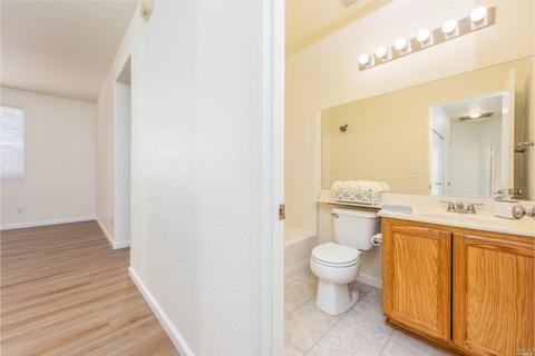 930 Summerbreeze Ct, Vacaville, CA 95687 photo 13