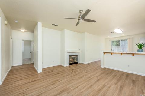 930 Summerbreeze Ct, Vacaville, CA 95687 photo 8