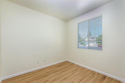 930 Summerbreeze Ct, Vacaville, CA 95687 photo 12