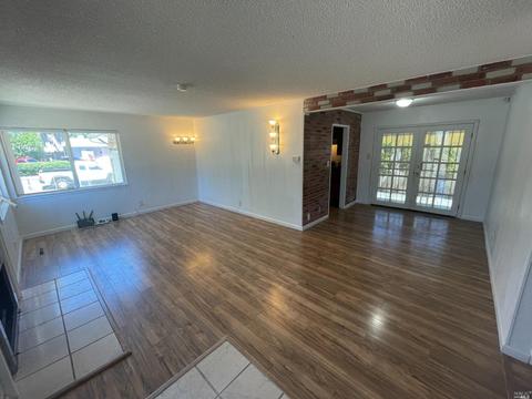 1421 Griffin Dr, Vallejo, CA 94589 photo 4