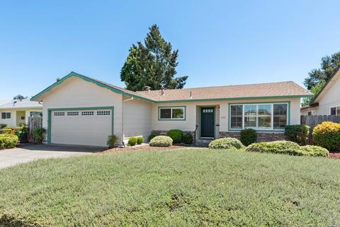 410 Eileen Dr, Sebastopol, CA 95472 photo 1