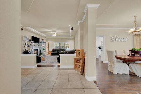 956 Granada Ln, Vacaville, CA 95688 photo 5