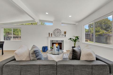 206 Grapewood St, Vallejo, CA 94591 photo 9