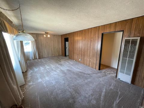 2 Laurel St, Vallejo, CA 94591 photo 4