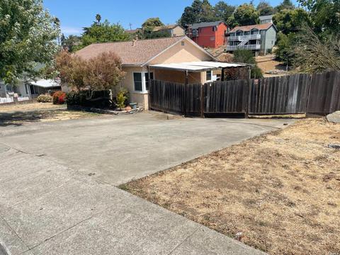2 Laurel St, Vallejo, CA 94591 photo 3