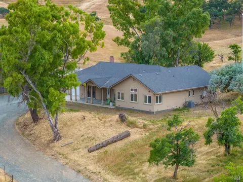 4142 Cantelow Rd, Vacaville, CA 95688