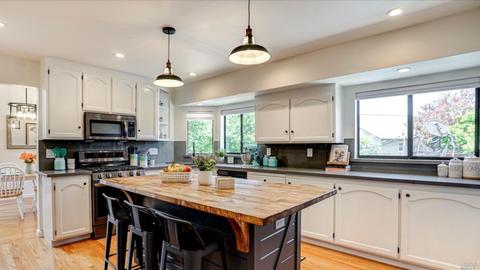 9435 Jessica Dr, Windsor, CA 95492 photo 16