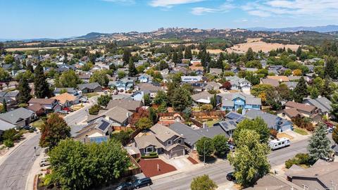 9435 Jessica Dr, Windsor, CA 95492 photo 7