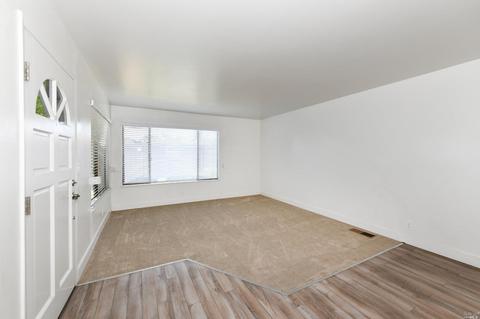 357 Freeway Dr, Napa, CA 94558 photo 5