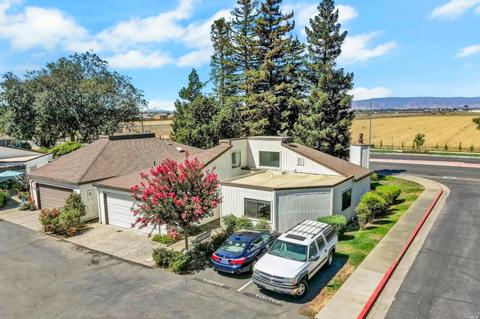 1350 Hazelwood Ct, Dixon, CA 95620 photo 1