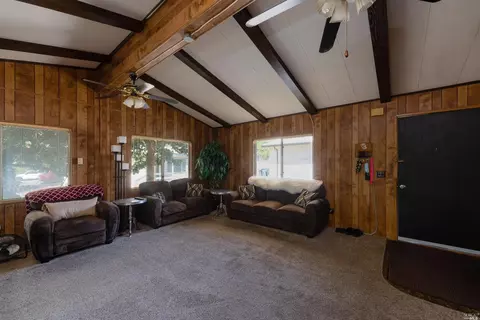 927 N Oak St, Ukiah, CA 95482 photo 3