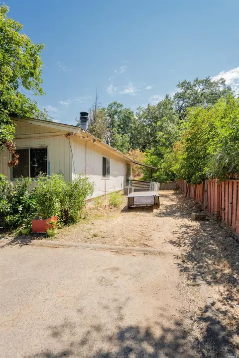 927 N Oak St, Ukiah, CA 95482 photo 10