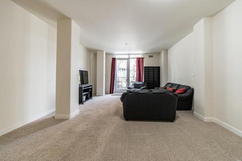 423 7th St #102, Oakland, CA 94607 photo 2