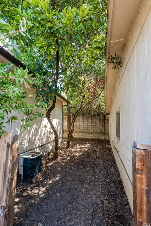 917 N Oak St, Ukiah, CA 95482 photo 18