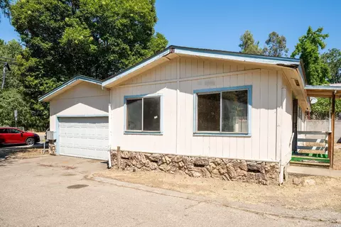 917 N Oak St, Ukiah, CA 95482 photo 2