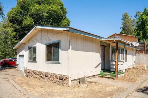 917 N Oak St, Ukiah, CA 95482