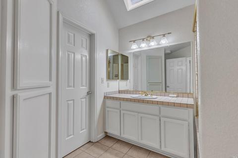 7 Cliff Walk Dr, Vallejo, CA 94591 photo 11