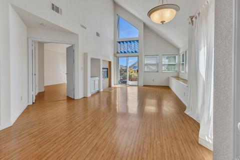 7 Cliff Walk Dr, Vallejo, CA 94591 photo 3