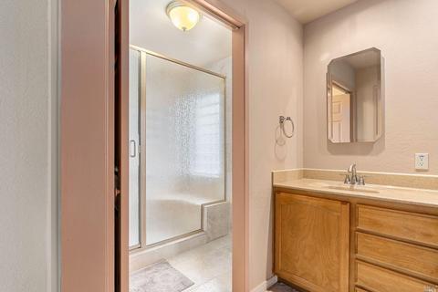 167 Prestwick Ct, Vallejo, CA 94591 photo 28