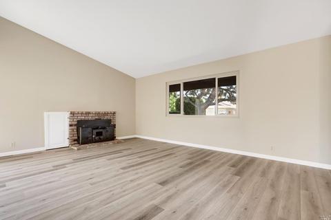 373 Timber Dr, Vacaville, CA 95688 photo 6